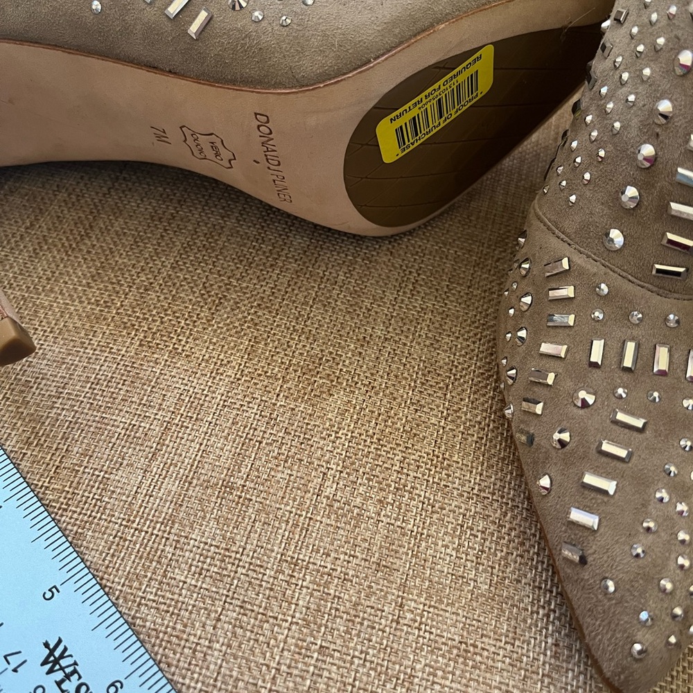 Donald J. Pliner Women's Studded Tan Heels - Picture 7 of 11